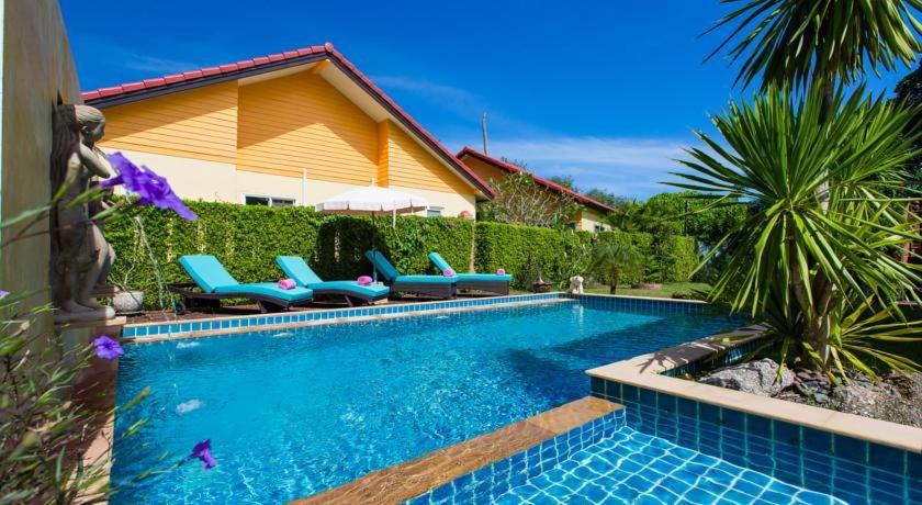Lemon Tree Naturist Resort Naiharn Beach Phuket Kültér fotó