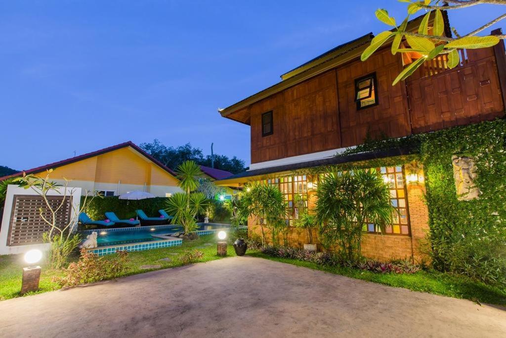 Lemon Tree Naturist Resort Naiharn Beach Phuket Kültér fotó